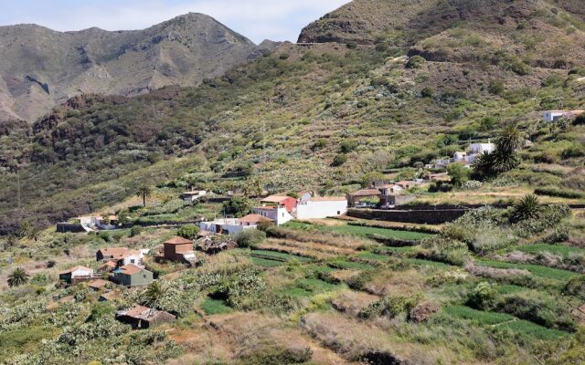 HomeLike Nature Carrizales and Masca House & Wifi