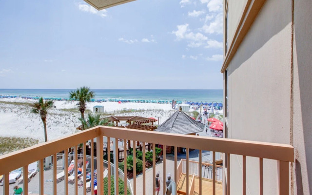 Pelican Beach Resort 0301