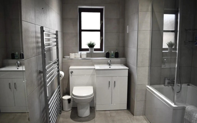 Immaculate 3-bedroom House in Milton Keynes