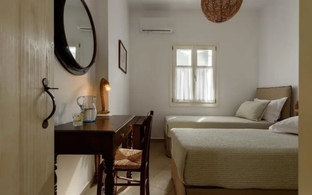 Irene Kimolos Villas