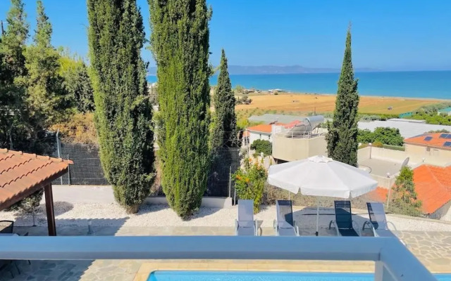 Spacious Luxury Private Sea View Villa