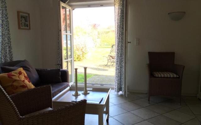 Alte Fischerkate und Möwennest