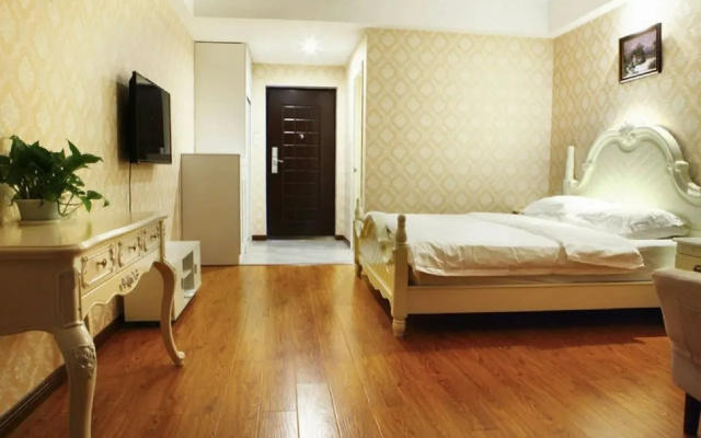 Haoma Shangpin Hotel (Chongqing Yuanyang Light Rail Station)
