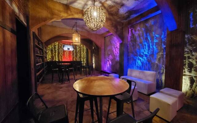 Selah Hotel