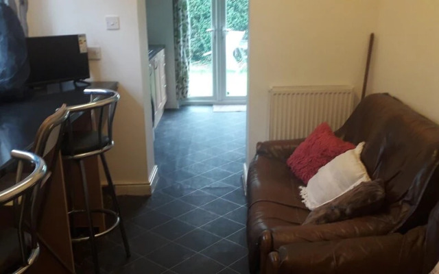 Homely 4-bed House in Manchester