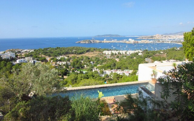 Stunning View Over the bay of Talamanca and Ibiza City