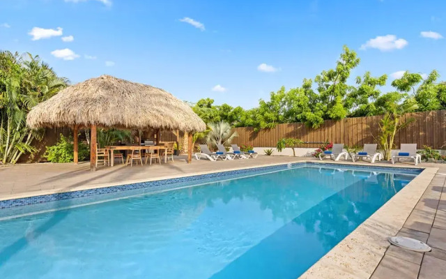 Turibana Plaza Suite 8