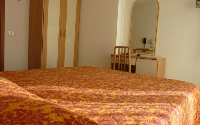 Hotel Apis