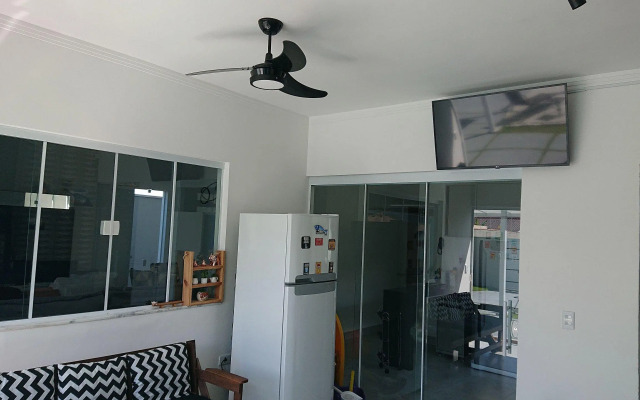 Linda Casa com Piscina Churrasqueira, Wifi em Massaguaçu Caraguatatuba/SP