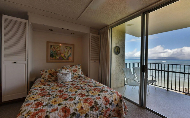 Hololani Resort