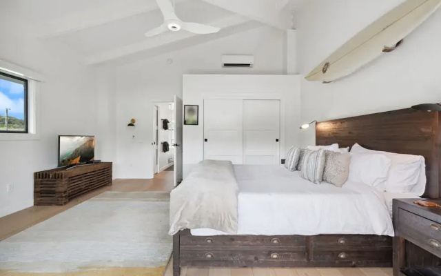 Hale Hanalei 5 Bedroom Home by RedAwning