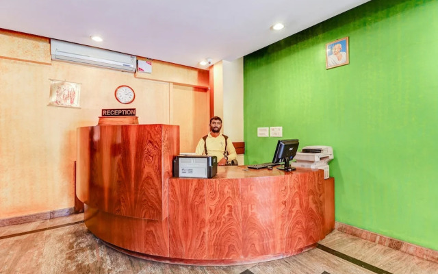 OYO 60932 Hotel Basera Inn