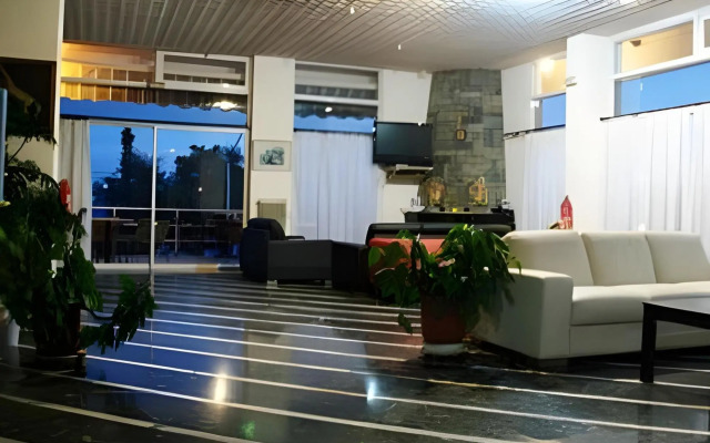 Kardamili Beach Hotel