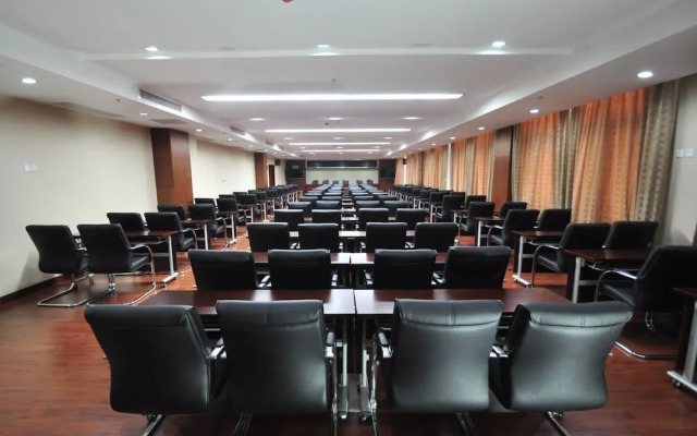 Wuhan Guochuang Chuyuan Donghu Hotel