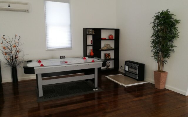 Lake Tyrrell Accommodation Sea Lake