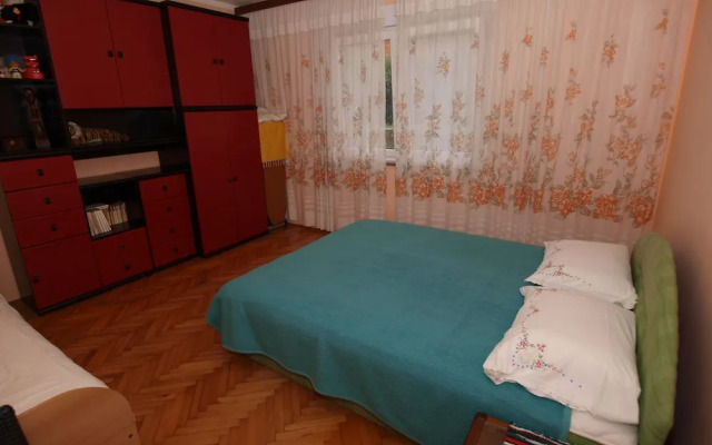 Apartment 752