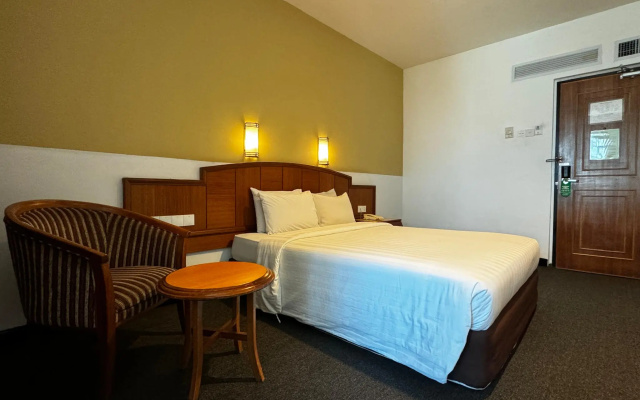 Hotel Continental – Guest Rooms – George Town
