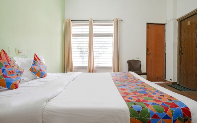 Fabhotel Girija