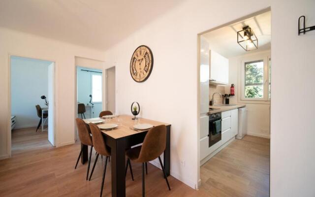 Grand Appartement 3 chambres avec clim et balcon