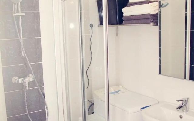 Trendy & Cozy Apartment at Heroes' Square