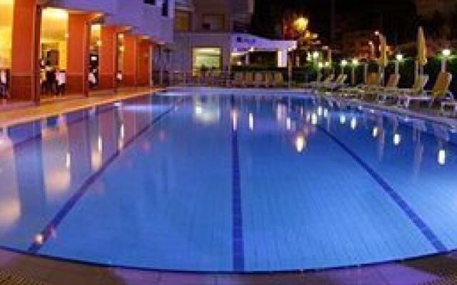 Noa Hotels Kuşadasi Beach Club