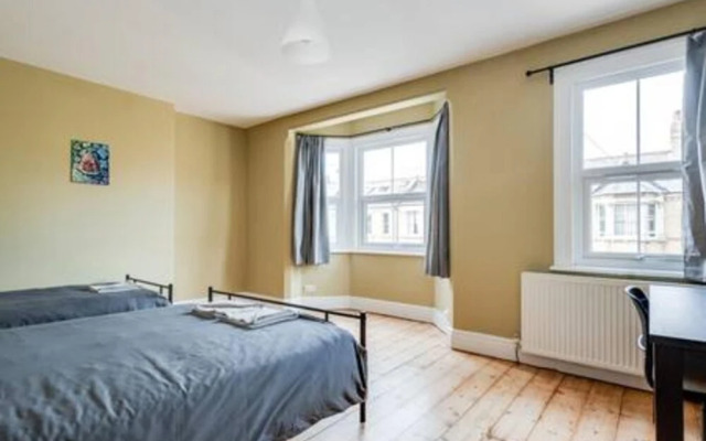 Summertown 4-br Family Home - Bright Spacious