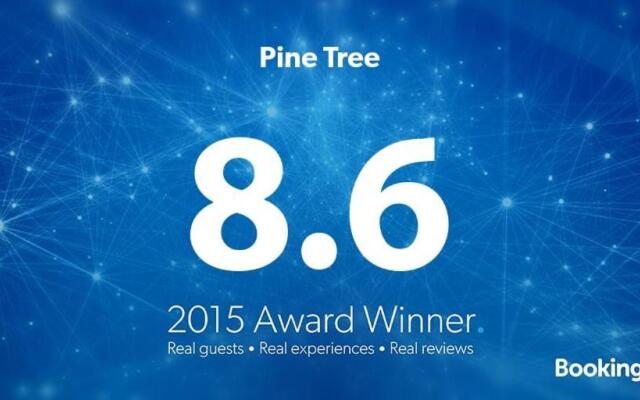 Pinetree Lodge