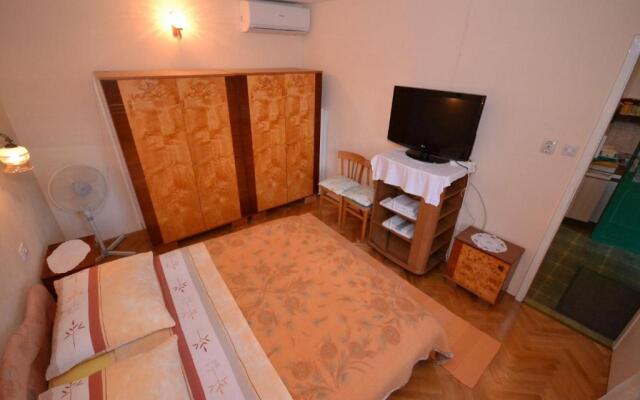 Apartments Kat - 80 m from beach