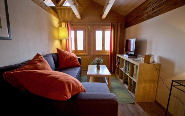 Appartement sous les combles - Chalet La Biolle - Vercorin – Guest Rooms – Chalais