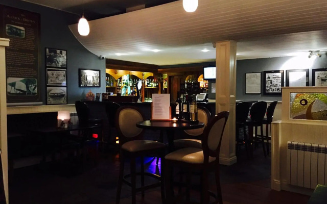 Alcock & Brown Hotel