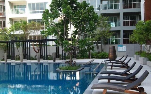 The Seacraze Hua Hin by Montri