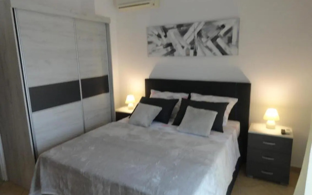 Apartments by the sea Brodarica, Sibenik - 4195