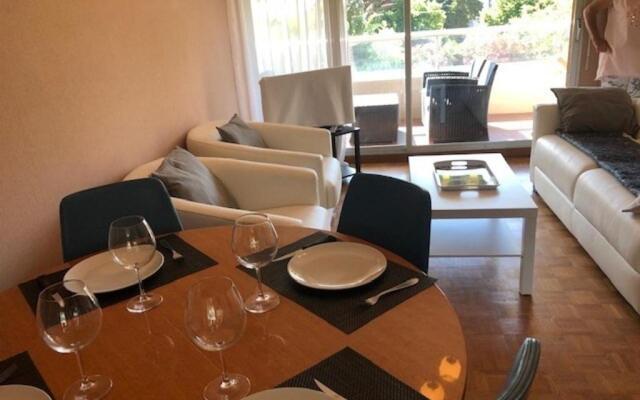 Appartement Le Lavandou, 2 pièces, 4 personnes - FR-1-308-123