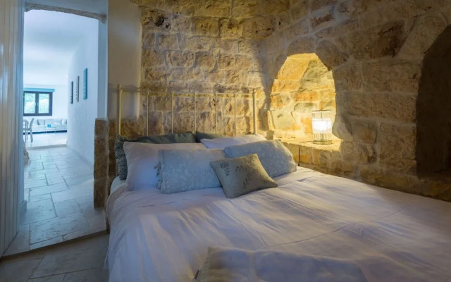 Trullo Pietra Antica