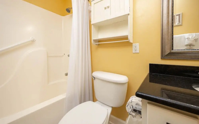 Phoenix X 1013 3 Bedroom Condo