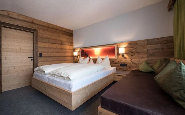 Hotel & Apart Central