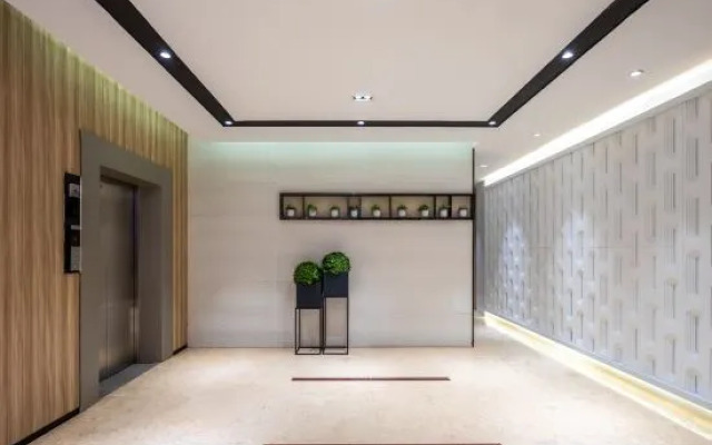 Elong Anyun Hotel (Haikou Friendship Sunshine City Haiken Square Branch)