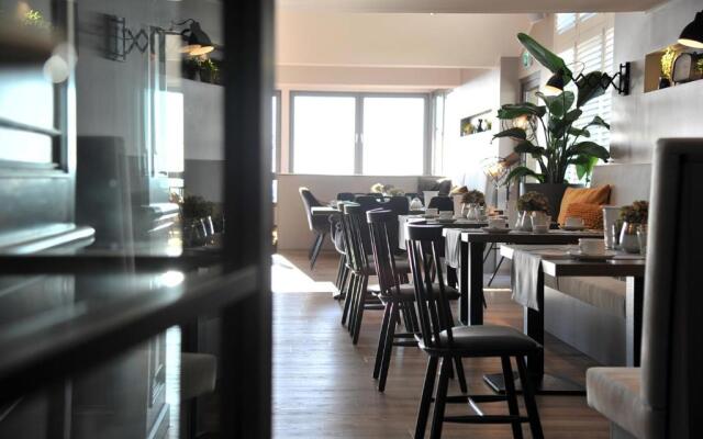 Hotel am Berghang