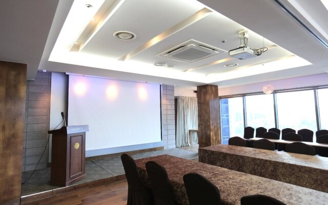 New Kukje Hotel