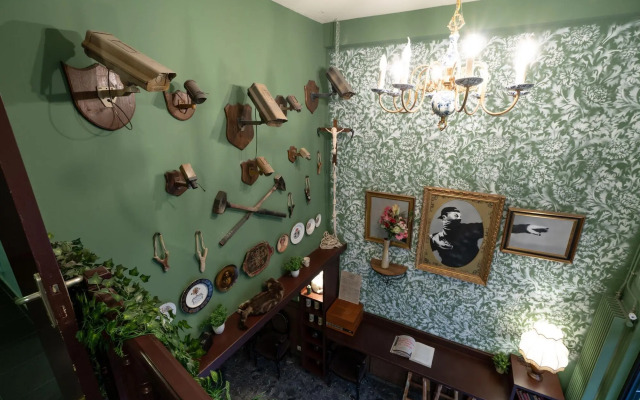 The Walled off Hotel Paris