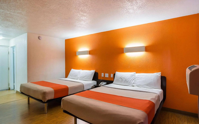 Motel 6 Wenatchee, WA