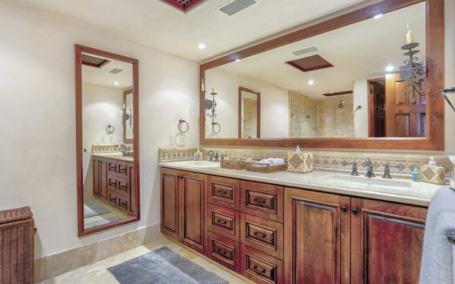 Blue Desert 11 - Casa De La Familia