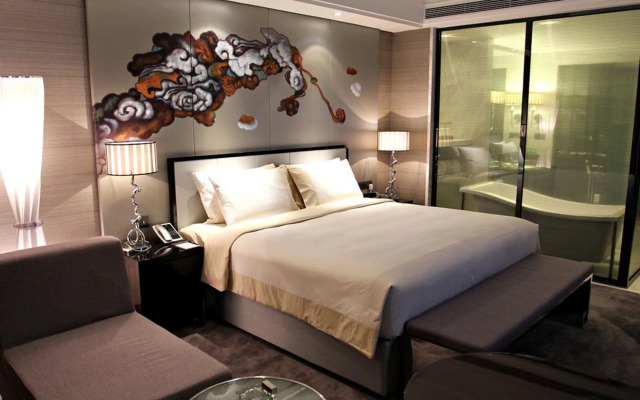 Modern Classic Hotel