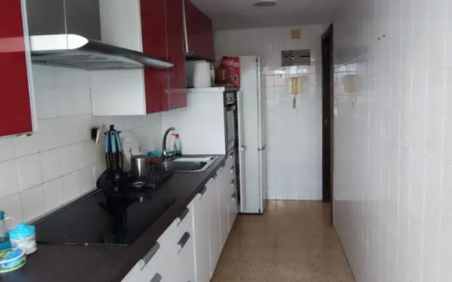 Habitación con cama doble, piso compartido en Avenida Blasco Ibáñez