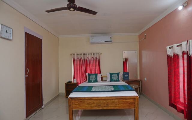 OYO 9009 near Railway Station