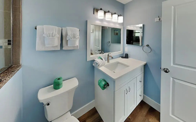 Noon Wave by Distinctive Beach Rentals