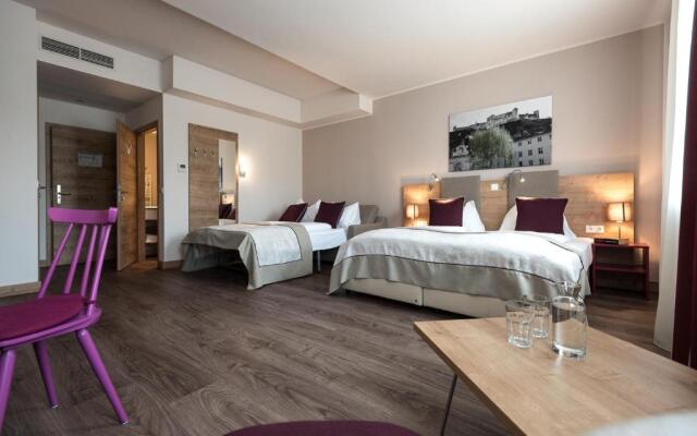 Hotel Max 70