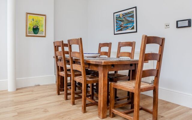 Central 2 Bedroom In West Kensington