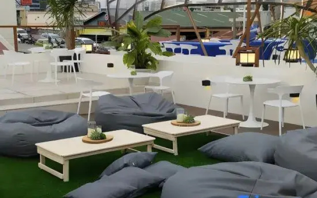 Aurora Suites Pasay near Airport