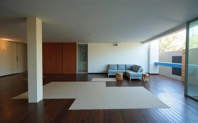 Eivissa Beachfront Gem - Modern 2BR Apartment